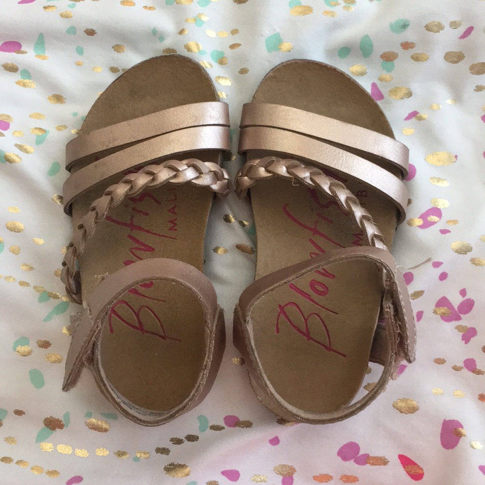 Toddler girls size 6 blowfish sandals